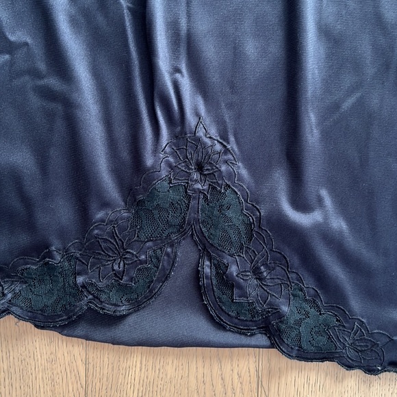 Vintage Lace Slip Skirt - Picture 5 of 5